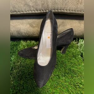 Women’s Liz Claiborne Black Suede Heels 7.5M